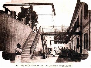 Alger - Caserne d'Orleans - Interieur